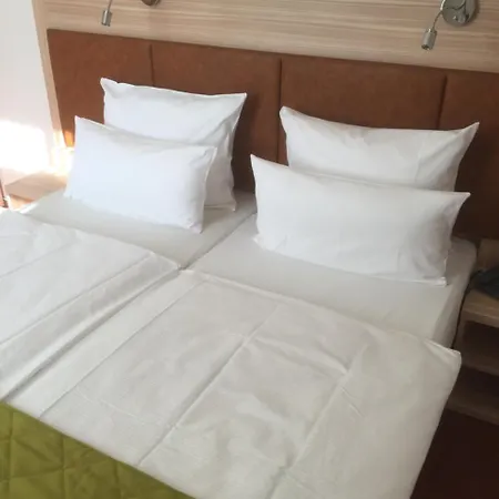 فندق City Hotel Lippstadt يبستات