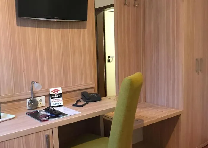 City Hotel Lippstadt 3*